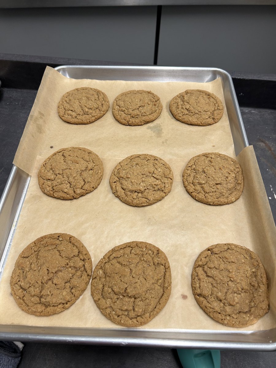 mrssteachct's tweet image. I love Thursdays! Our classroom cooking lab smells glorious! Coffee Cart is my favorite part of my week :) #cookies #teachersofx #CoffeeTime