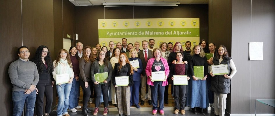 El Ayuntamiento de Mairena concede las ayudas ‘Compartir Mairena’ a 20 asociaciones por su labor en 2025
#NoticiasOCR <a href="/MairenaAljarafe/">Mairena del Aljarafe</a> 
ondacorazon.es/el-ayuntamient…