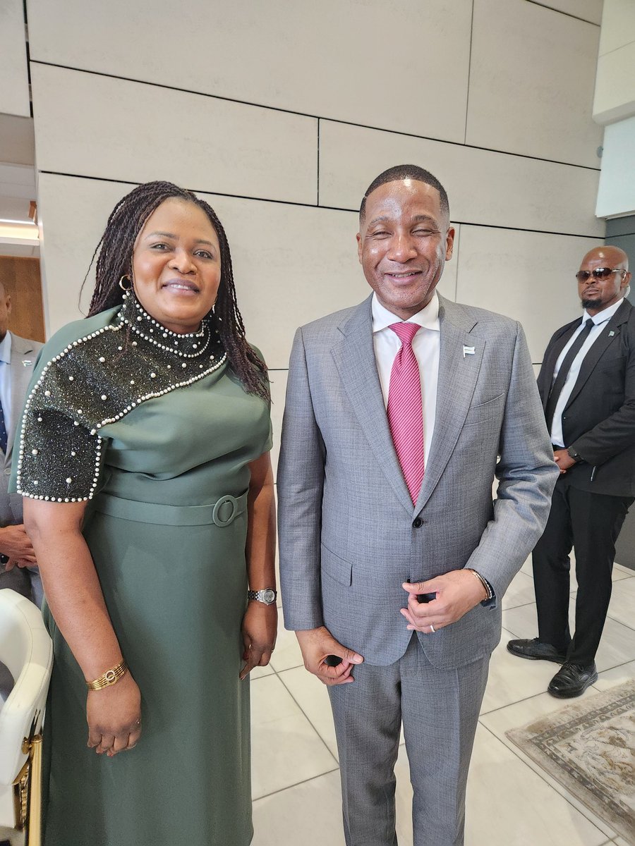 NG Lauria tweet media