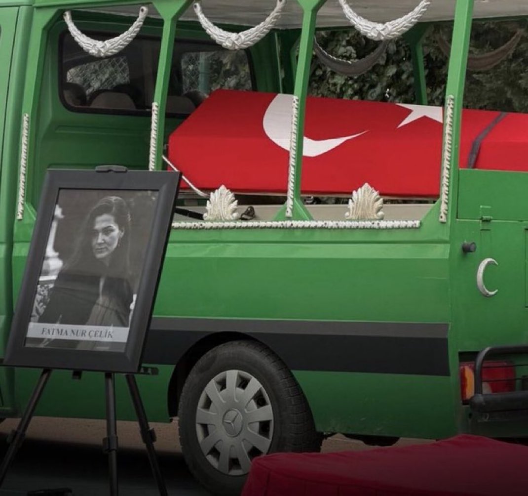 AlpayU's tweet photo. Şehit öğretmenimiz Fatma Nur Özçelik’e Cenab-ı ALLAH’tan rahmet, kederli ailesine ve aziz milletimize sabırlar diliyorum..
Başımız sağ olsun, vatan sağ olsun!! 🇹🇷
#öğretmen #türkiye https://t.co/ZWhvWKnLK4