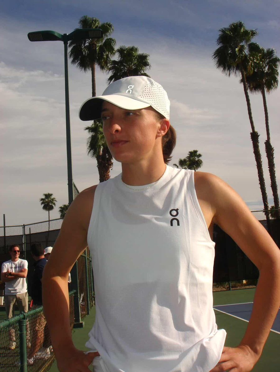 Nili 🤍 tweet media