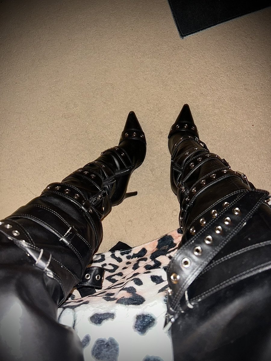 Goddess Sapphire 👑 tweet media