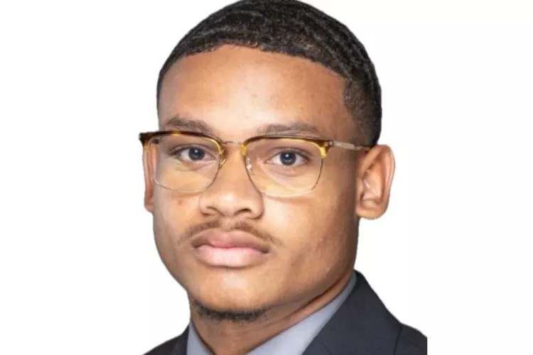 Foxy107104's tweet photo. Caleb Wilson: Southern University Awarding Posthumous Bachelor’s Degree To Student Who Died After Alleged Fraternity Hazing Incident https://t.co/OH3EKpBMMi https://t.co/ZyRBfMn1Aj