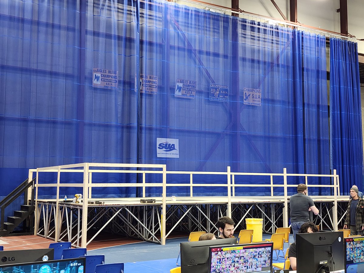 BernieBrando's tweet photo. I apologize in advanced for the stage I did not get a say in it. It is obviously better for safety but it may be difficult to see the screen from the crowd https://t.co/PK7w6ZLv7J