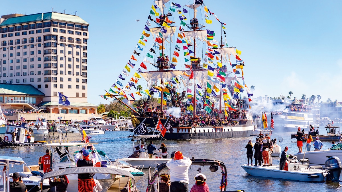 fltrek's tweet photo. 6 Of Florida's Wildest Festivals — National Geographic: Go for the natural beauty, distinctive wildlife and year-round sunshine stay for the parading pirates, kumquat wine and worm grunting https://t.co/n33YB12gkN https://t.co/xWUoUA9EkN