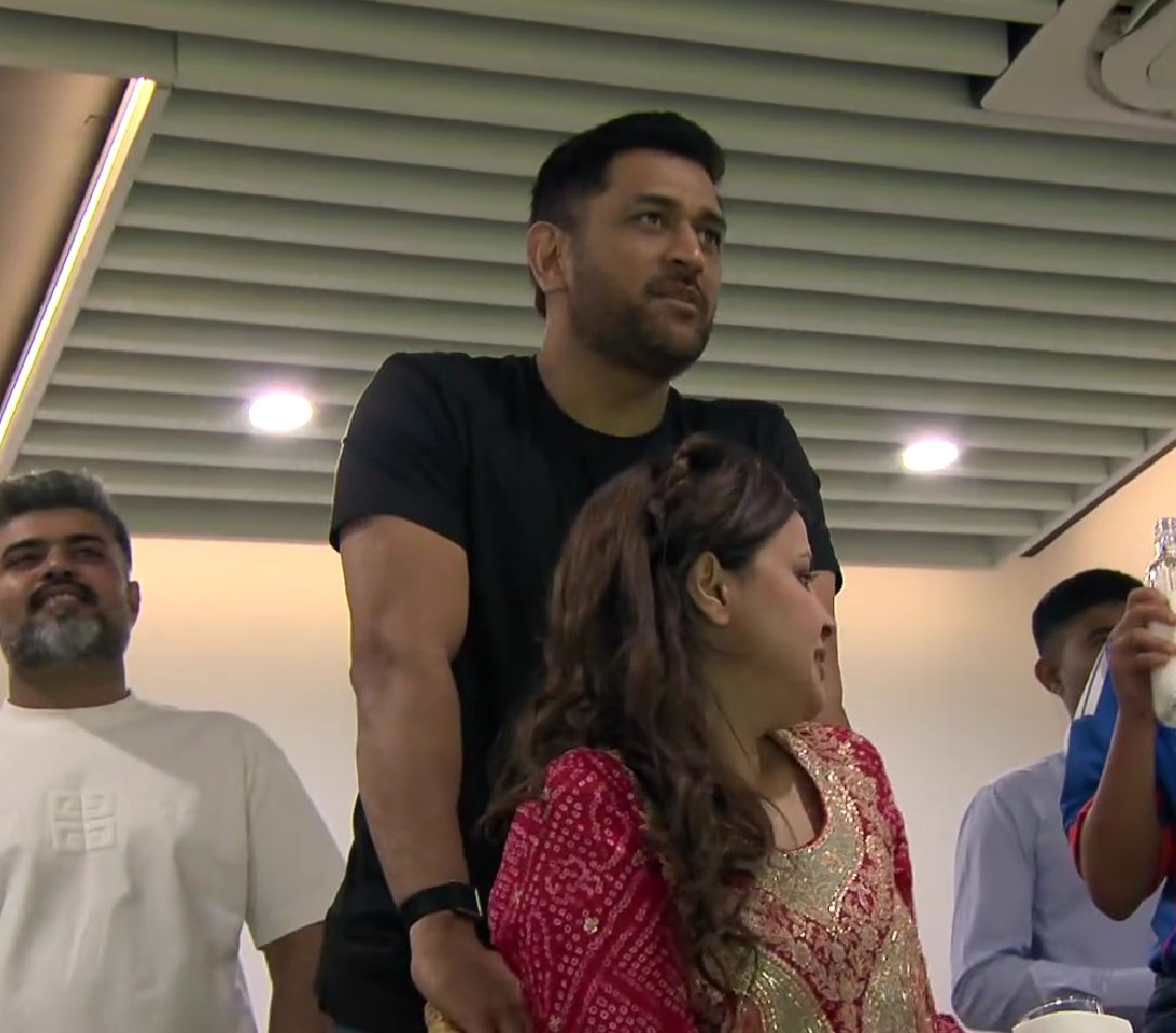 devourfeculance's tweet image. Cricket died for me the day Dhoni retired &amp;amp; since then, I never felt the same excitement or truly enjoyed any game... until today.
And trust me, it wasn't Sanju, Bumrah or Dube but Dhoni and Sakshi just being their in the stadium. And I'm sure every Thala fan felt the same.