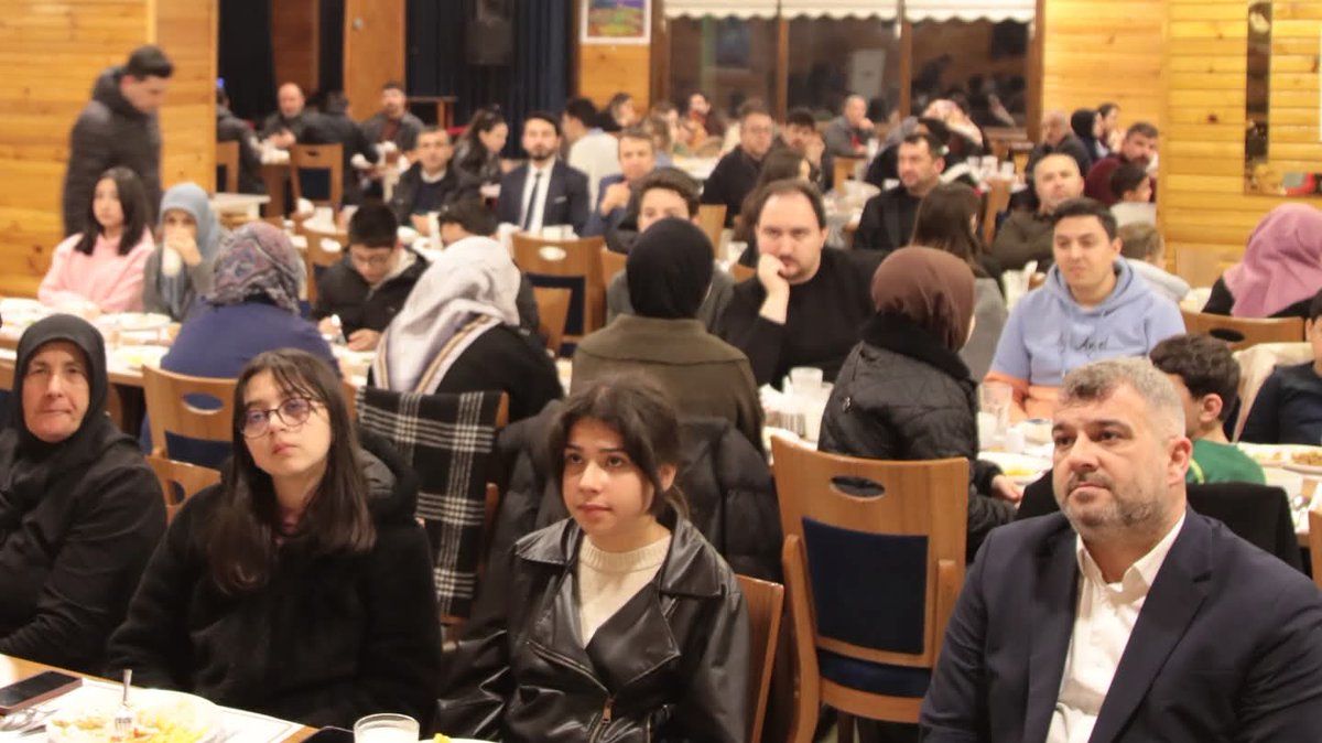 sertaskarakas's tweet photo. 🌙 Ramazan’ın Merhameti, Gönüllerin Buluşması 🌙
📍 Ihlamur Teras’ta yetim ve öksüz çocuklarımızla aynı sofrada buluştuk.
Ramazan’ın paylaşma ve merhamet ikliminde, çocuklarımızın tebessümü gönüllerimizi ısıttı.
Rabbim birlik ve beraberliğimizi daim eylesin. https://t.co/upyYRD0xKV