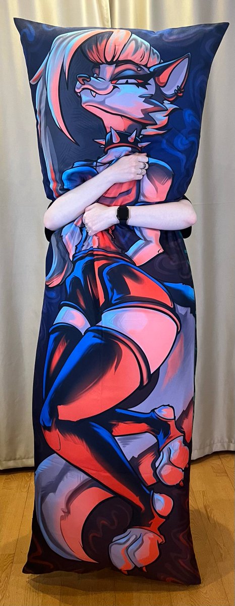 Loony ❤️

#loona #helluvaboss #dakimakura