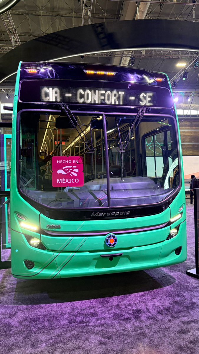 Pasajero7's tweet photo. 🚍🔋@MarcopoloMx refuerza su apuesta por la #electromovilidad de la mano @DINAmx y #MegaFlux, al presentar su autobús ATTIVI de 12 metros 100% eléctrico, con autonomía de 300 kilómetros, en el marco de #ExpoForoMovilidad https://t.co/5lj1EvKmlh