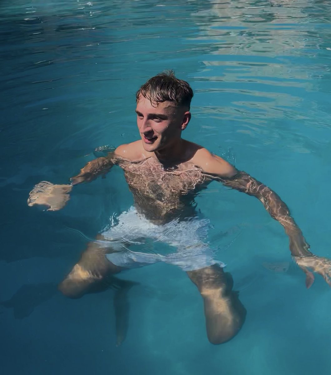 Owen🇬🇧 tweet media