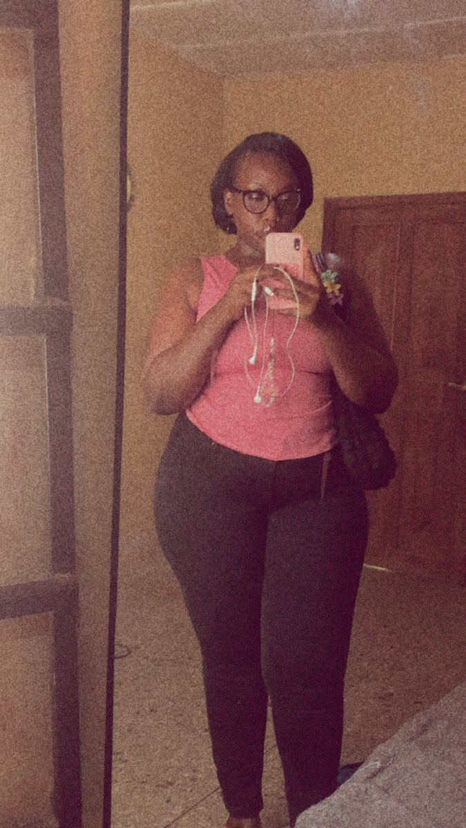 Kat 🎀 tweet media