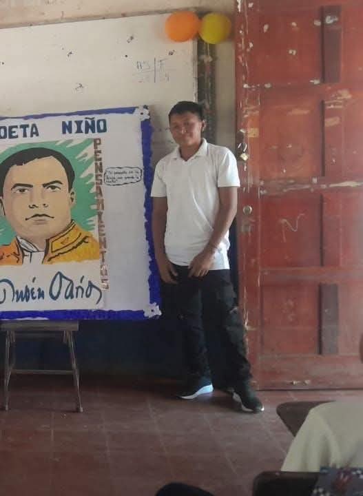 Un adolescente de 13 años perdió la vida tras sufrir una descarga eléctrica mientras limpiaba un pozo artesanal en su vivienda, en el municipio de Puerto Morazán, Chinandega.

La víctima fue identificada como Leonardo José Sánchez Reyes, estudiante de séptimo grado.
#Nicaragua