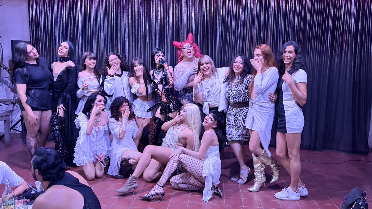 Ayer Queeny hizo Drrrrrag. 
También así se ve la Resistencia Trans.