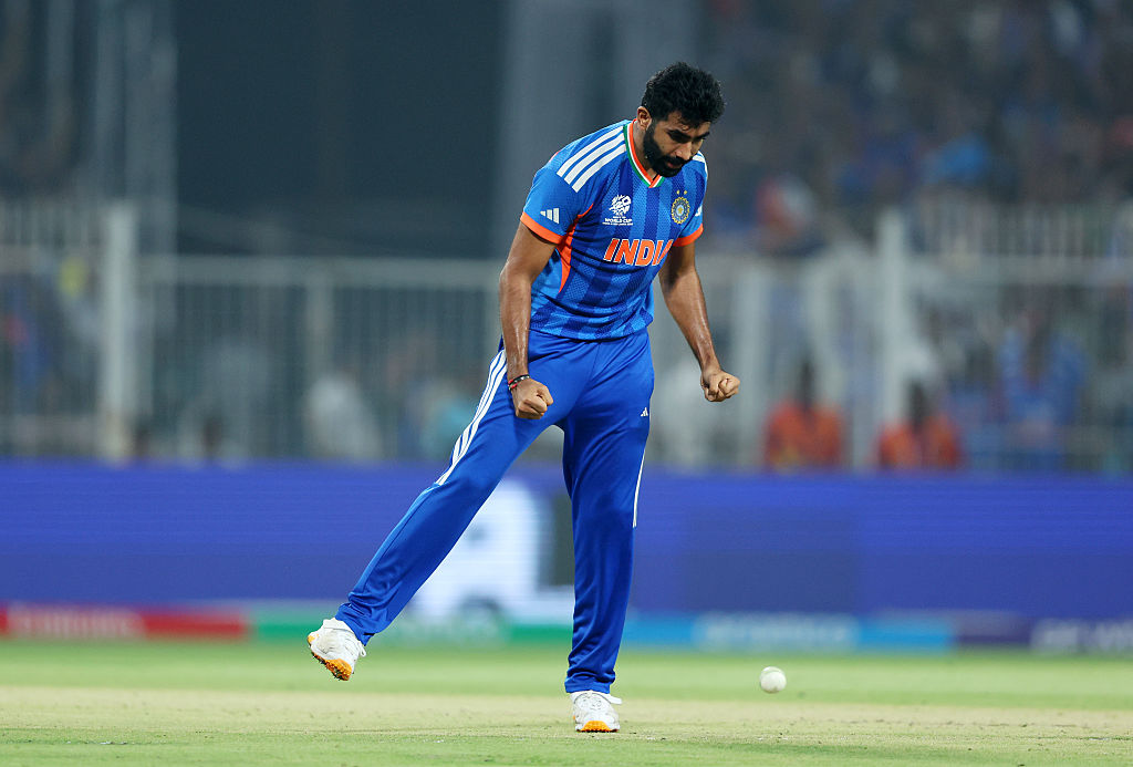 SvjIndian's tweet photo. #T20WC2026 #INDvsENG 
#JaspritBumrah
@Jaspritbumrah93
#SanjuSamsonforIndia
#sanjusamson
Ek Hi dil hai kitne baar jeetogein.
This man spell in last two over is always a deciding strategy in India's Victory.
Congratulations to Team India.. https://t.co/5IhMJ55PbE