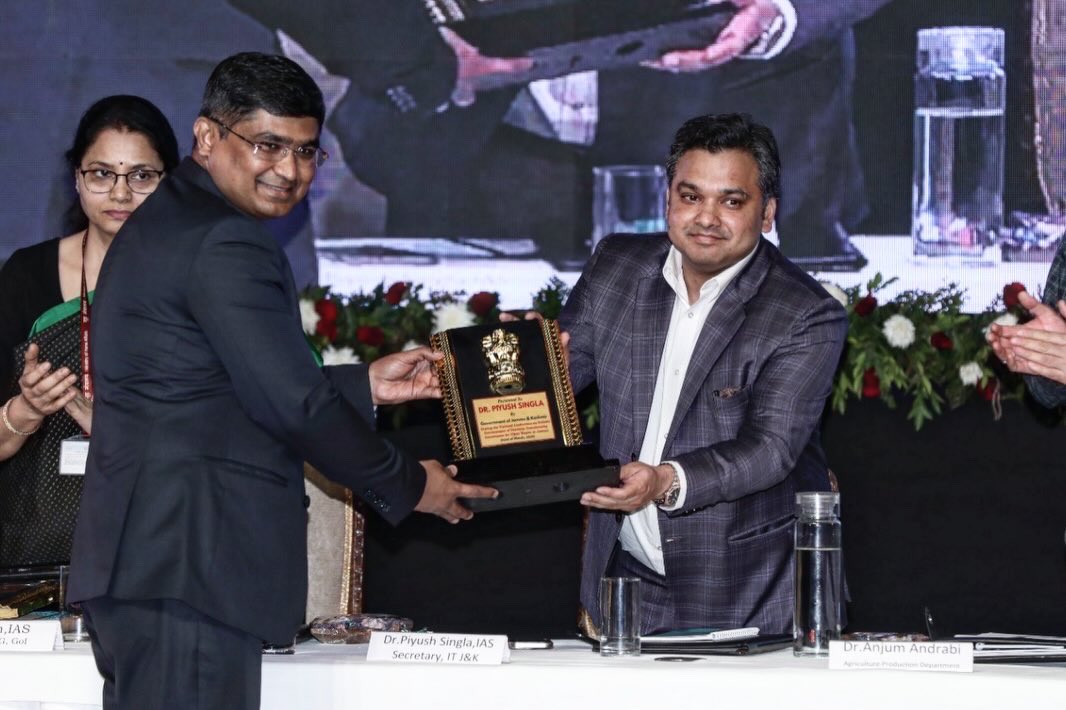 DrTushabaShinde's tweet image. Session III of the National Governance Conference – “Jammu &amp;amp; Kashmir’s Best Practices” showcased several impactful governance initiatives being implemented in the Union.

#goodgovernance #nationalconference #pmaward