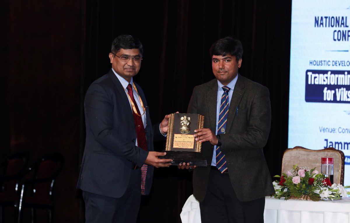 DrTushabaShinde's tweet image. Session III of the National Governance Conference – “Jammu &amp;amp; Kashmir’s Best Practices” showcased several impactful governance initiatives being implemented in the Union.

#goodgovernance #nationalconference #pmaward