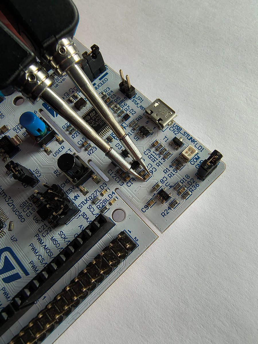 chiptron.cz tweet media