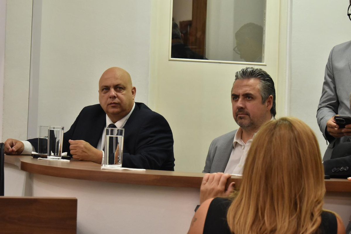 arielbermudezok's tweet photo. Acompañamos a @pablojavkin en la apertura de sesiones ordinarias 2026 del @ConcejoMRosario.
Un discurso con la fuerza y claridad de un intendente que tiene un plan y resultados para mostrar.
Rosario está cambiando la piel: pasamos de la resistencia a la acción y gracias a eso hoy podemos decir #VolvioRosario.

#AperturaSesiones2026