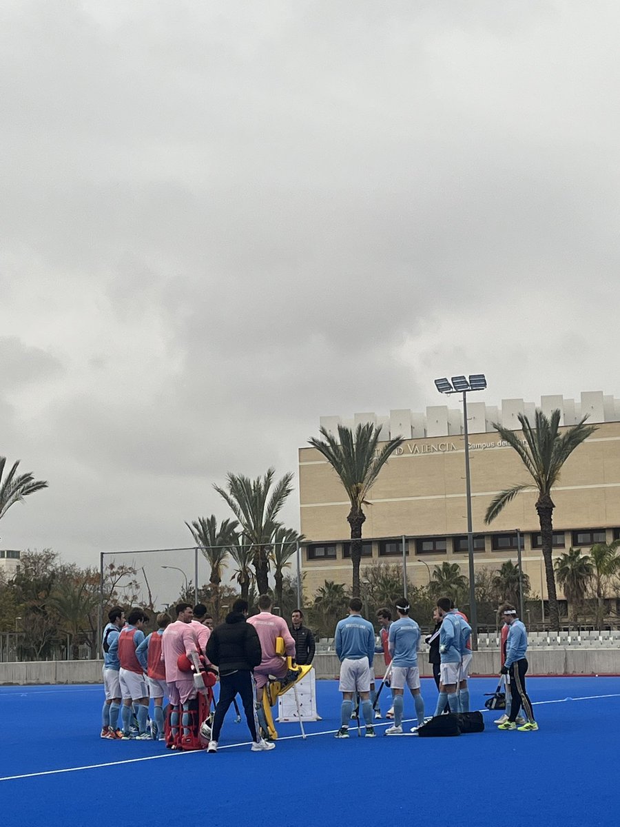 rafafernandez14's tweet photo. “No busques respuestas, hazte preguntas más inteligentes”.
Gracias ENTRENADOR. @andreuenrich https://t.co/qSmLHvqrFc