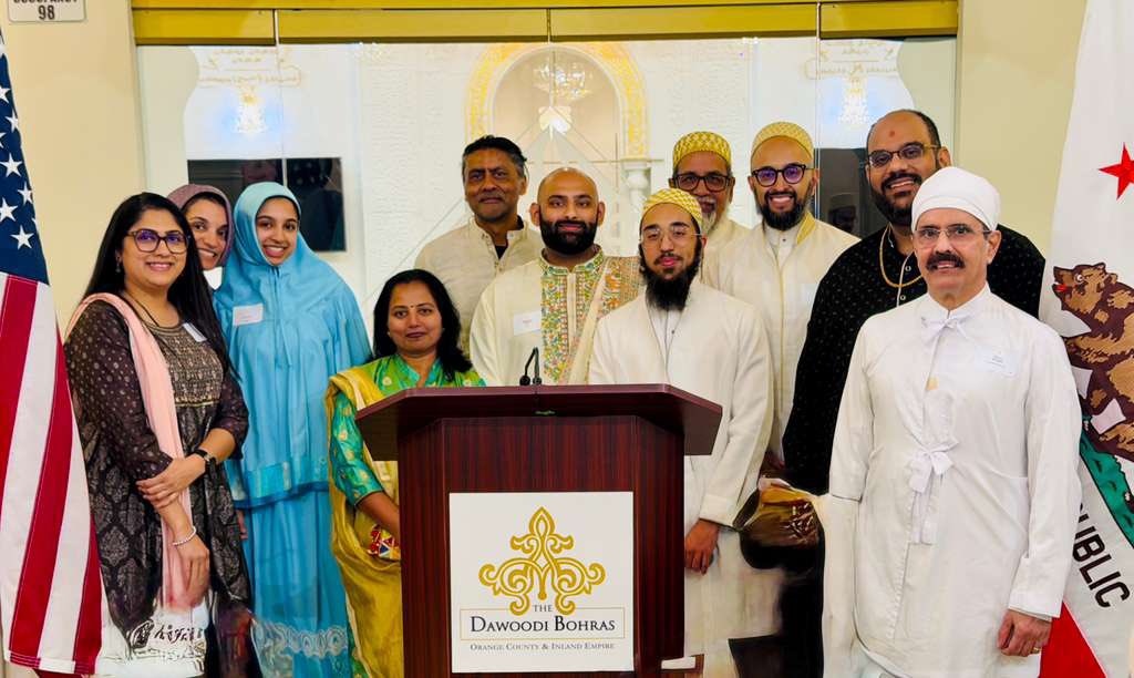 Bohras_USA's tweet image. Members of the #DawoodiBohra community of #OrangeCounty and #InlandEmpire hosted a Ramadan iftar joined by U.S. Representatives @robertgarcia4ca and @NormaJTorres; representatives of California Attorney General @AGRobBonta; State Senator @SenSusanRubio; Assemblymember