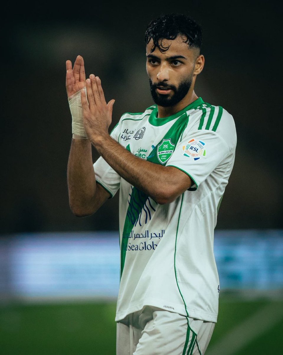 الهلال او النصر ؟

🚨🚨🚨🚨🗣️ صالح ابو الشامات (لاعب الاهلي) : 

الهلال 💙