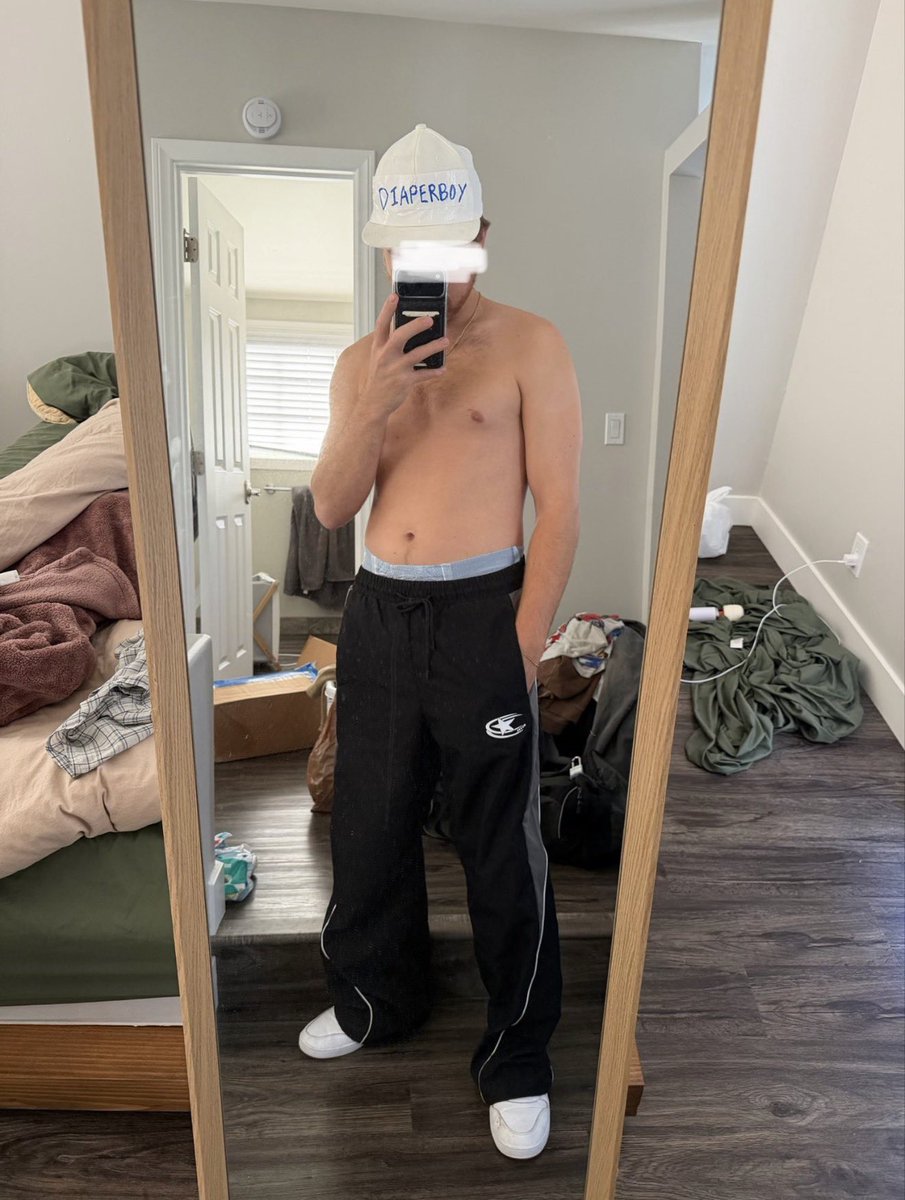 diaperboyyy tweet media
