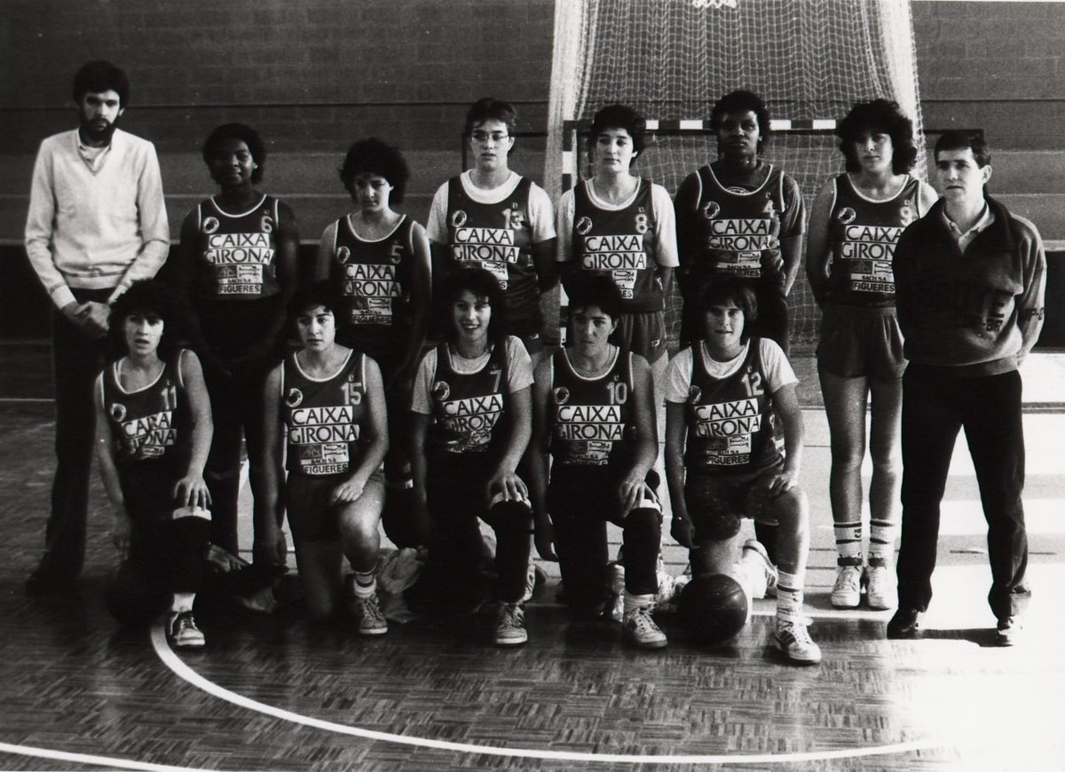 orgullfigueres's tweet photo. ⚫️ Ha mort als 69 anys l’ex jugador i entrenador de bàsquet de l’ADEPAF Josep Verdaguer. Va ser el primer jugador fet als equips inferiors de l' #ADEPAF que va jugar a 1a divisió, al Barça. També al Breogan i al Vic. Descansi en pau.
#Figueres #OrgulldeFigueres #JosepVerdaguer https://t.co/veN4AgPCqX