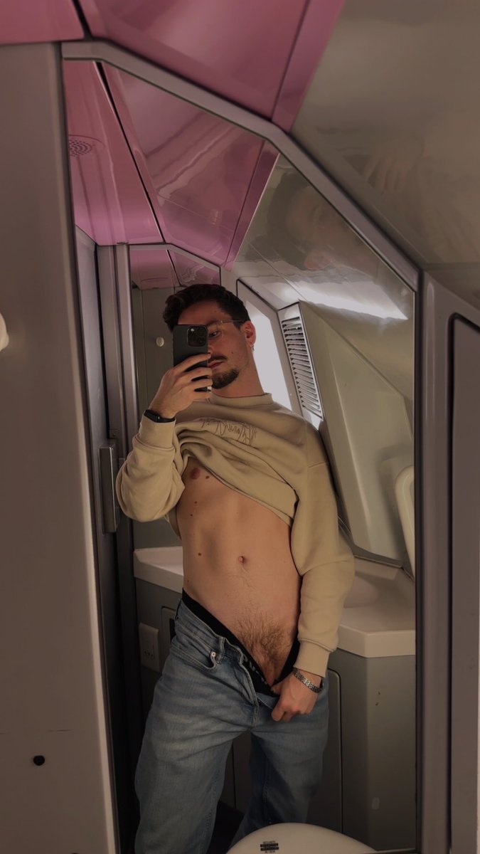 mxmln_6110 tweet media