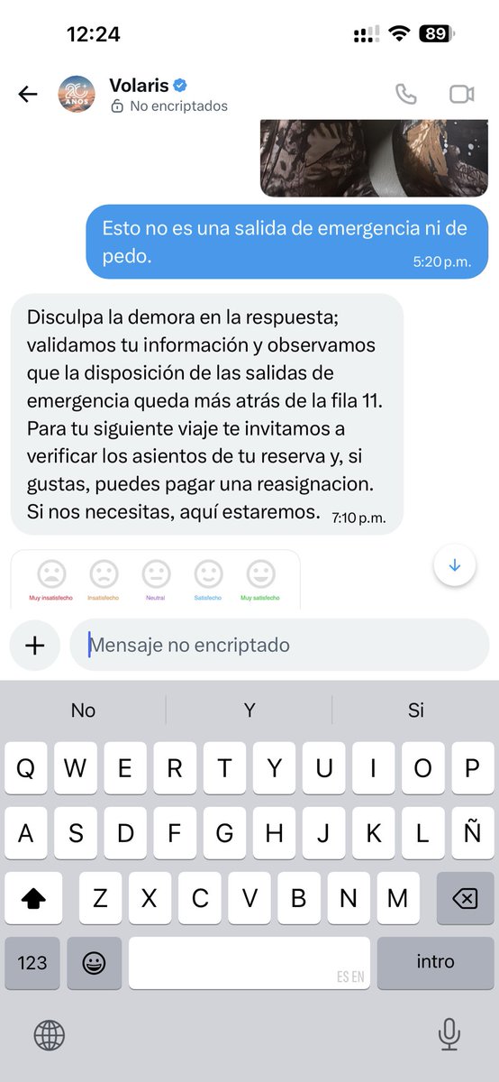 Gusanobregon's tweet photo. Según @viajaVolaris las filas de emergencia están más atrás de la fila 11, pero en su app la fila 11 es salida de emergencia. @AtencionProfeco @Profeco https://t.co/MYSp7dEeBt