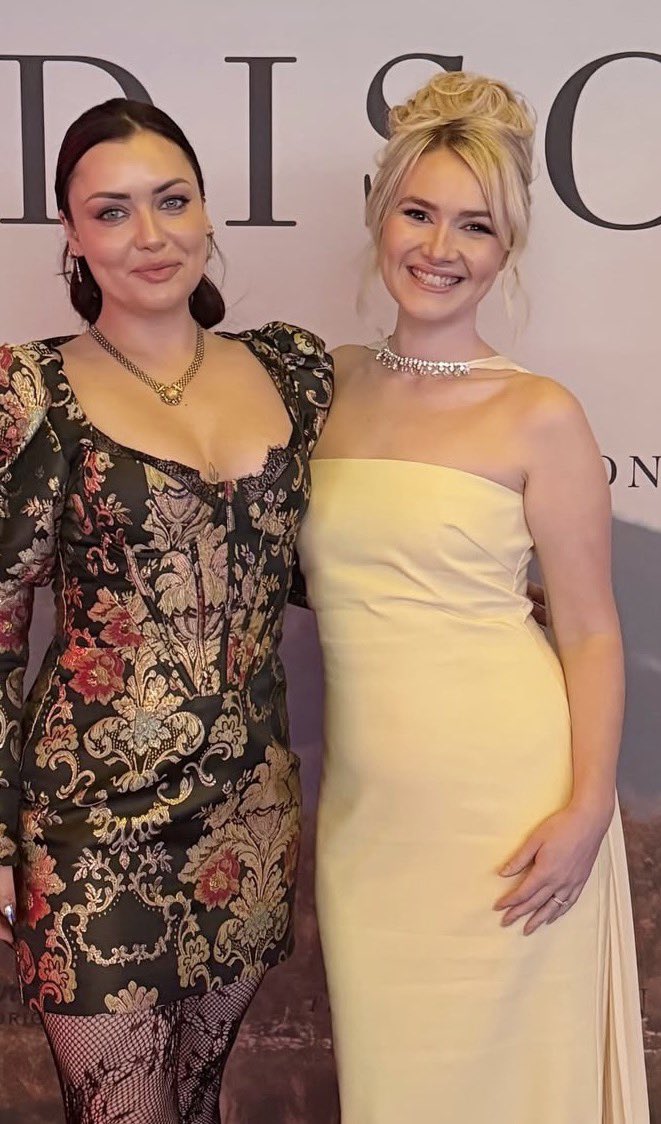 mrrobertbrendan's tweet photo. Mini Eastenders reunion last night when my wife Melissa ( Lucy Beale ) reunited with Shona McGarty at the premiere of new show “The Madison” #eastenders #themadison #melissasuffield https://t.co/QxVzBaHIfF