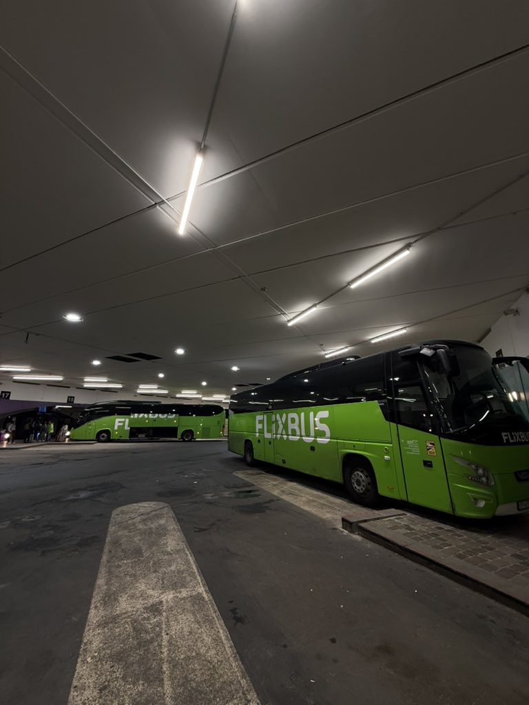 12eHomme tweet media