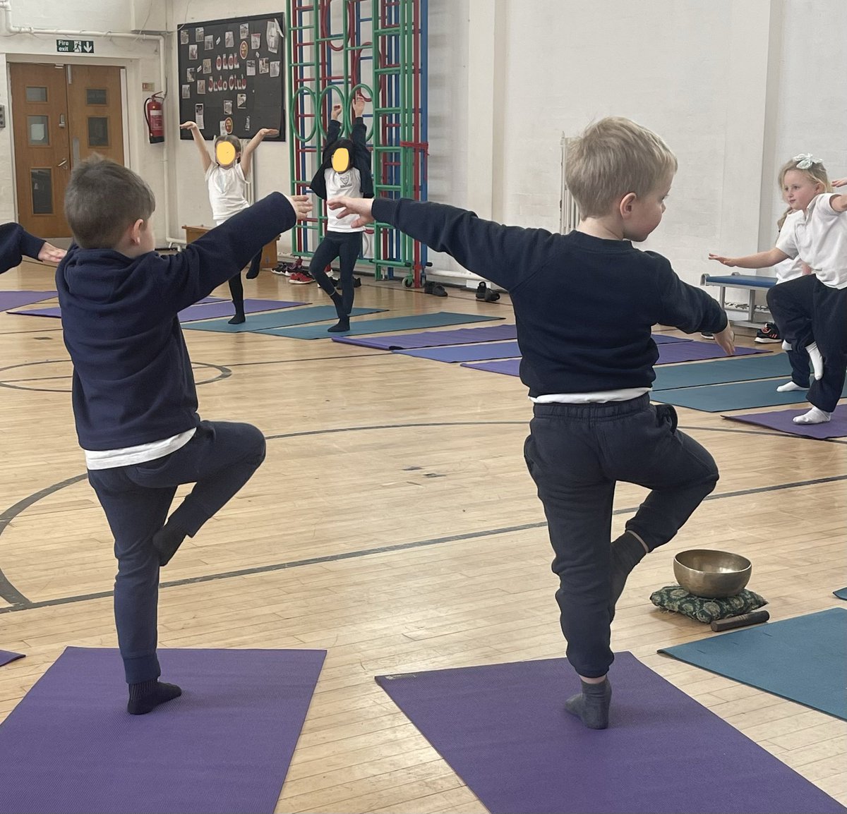 1A_MrsAlmond's tweet photo. Year 1 had a lovely, calming yoga session today with @yogainschool 
trying out some fun animal poses along the way! @ololprimary_HT #MakeADifference https://t.co/hceHs9Mim1