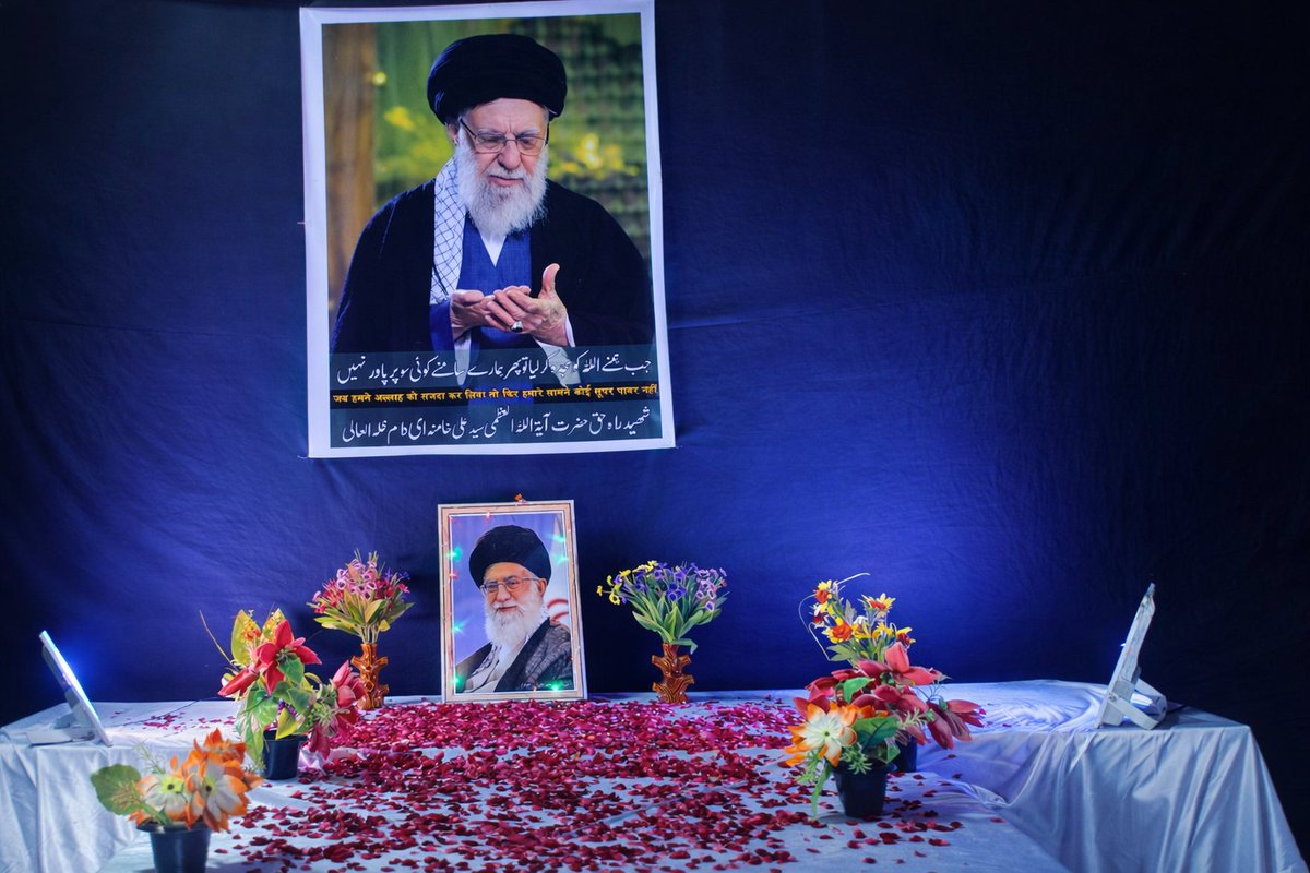 mdabbas001's tweet photo. Chhalo Salam Karey Mil ke khamenei Ko
Mita Ke Rakh diya Firko Se Har Ladai ko
_Salam Aye Saheed 💔 https://t.co/bJhZv5FvDN
