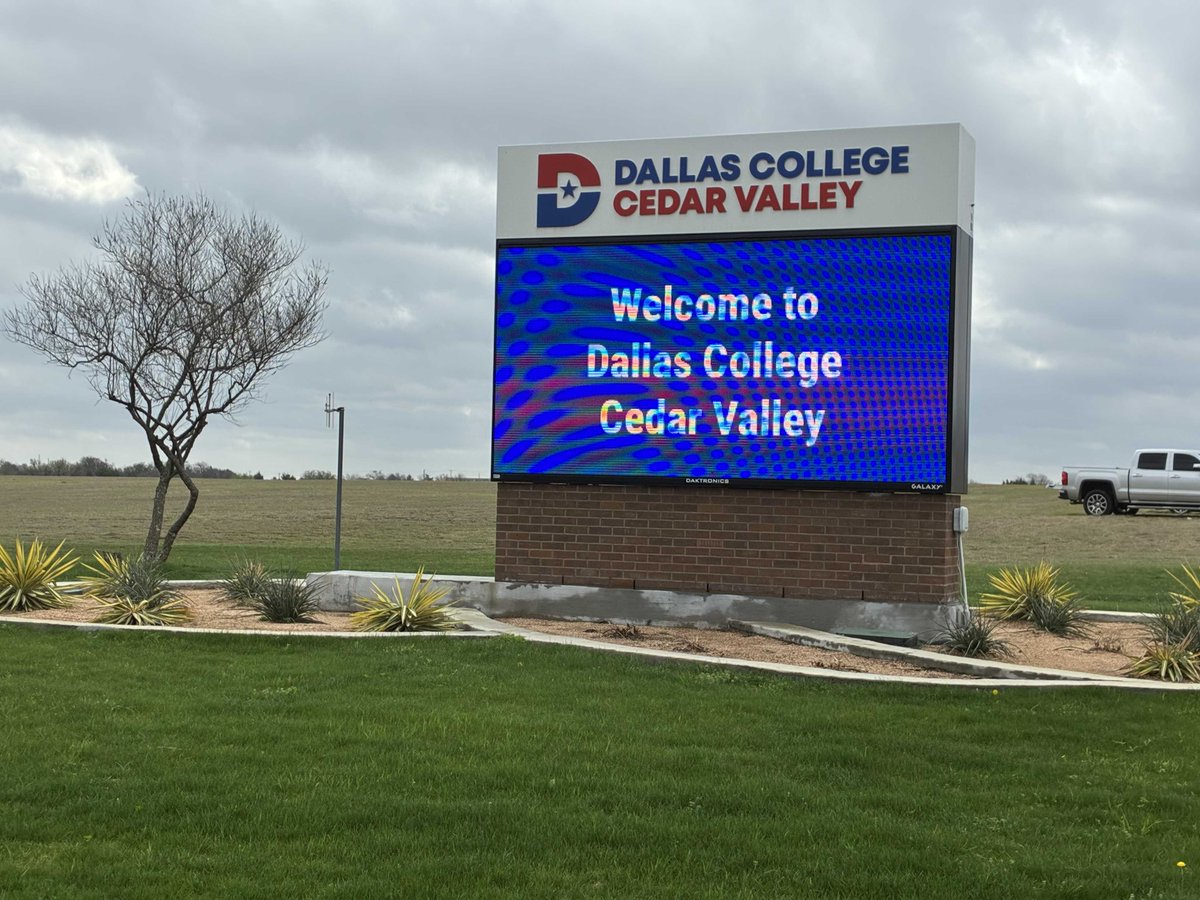 🚗🔧 North Texas Automobile Dealers Association at Dallas College Career Day at Cedar Valley Campus connecting high school students with dealers and educators to explore careers in the automotive industry.
Learn more at the link in our bio. #AutoTechEducation