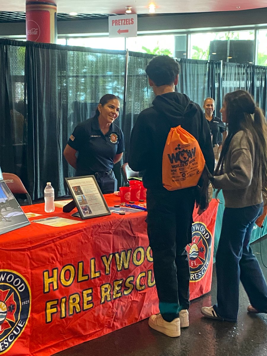 Pines Collegiate Academy 6-12 tweet media