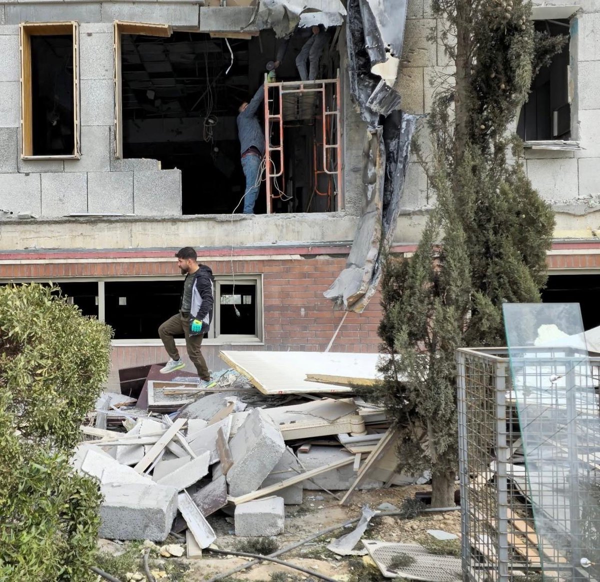 bishopwarda tweet media