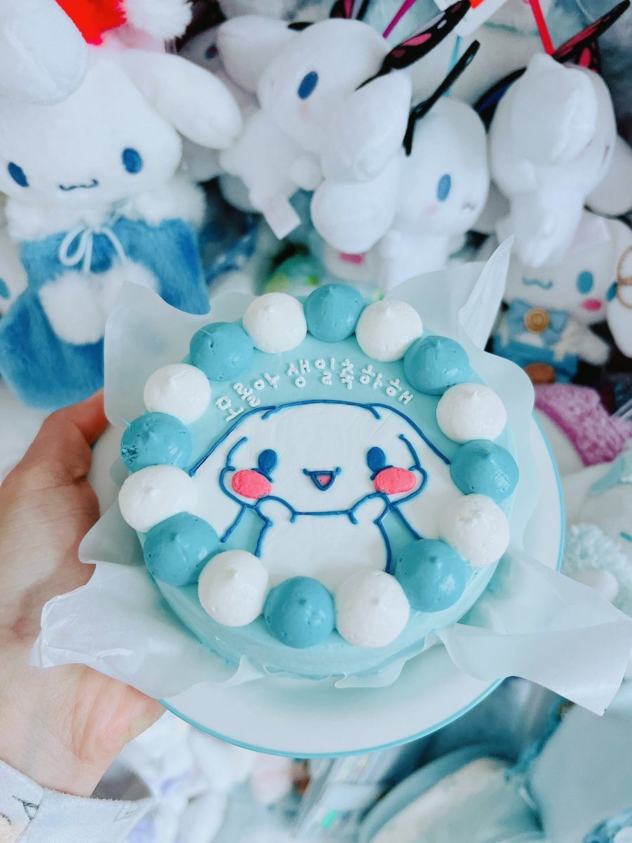 Bule_Bule3's tweet photo. 🥳¨̮♡⃛happybirthday♡⃛¨̮

🩵シナモンくん誕生日おめでとう🤍

いつもありがとうなＱ⸜( ॑꒳ ॑ * )⸝Ｑ
모롤아 이번년도 생일 축하해> ·̫ <

#シナモン
#シナモロール
#シナモン生誕祭2026
#シナモン誕生祭2026
#シナモロール誕生祭 
#시나모롤
#시나모롤생일🎉 https://t.co/TwxO3aVLln