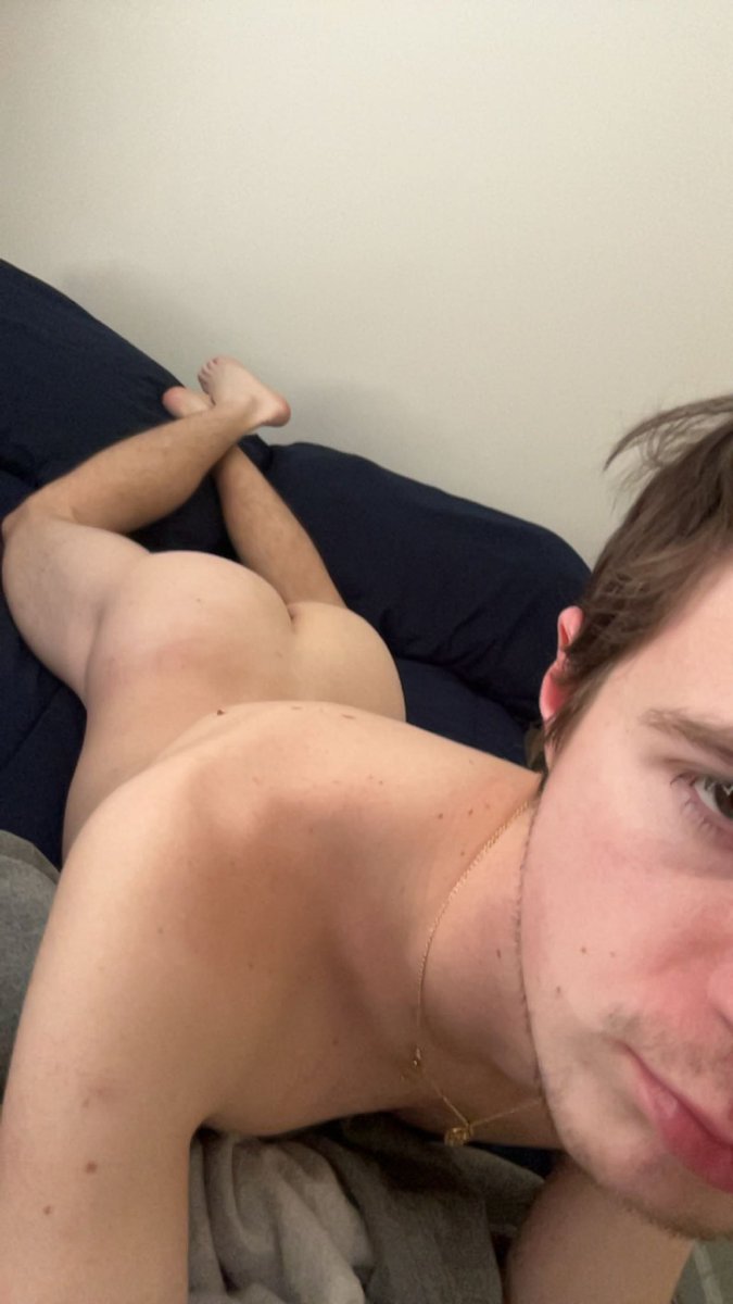 Carolina Twink tweet media
