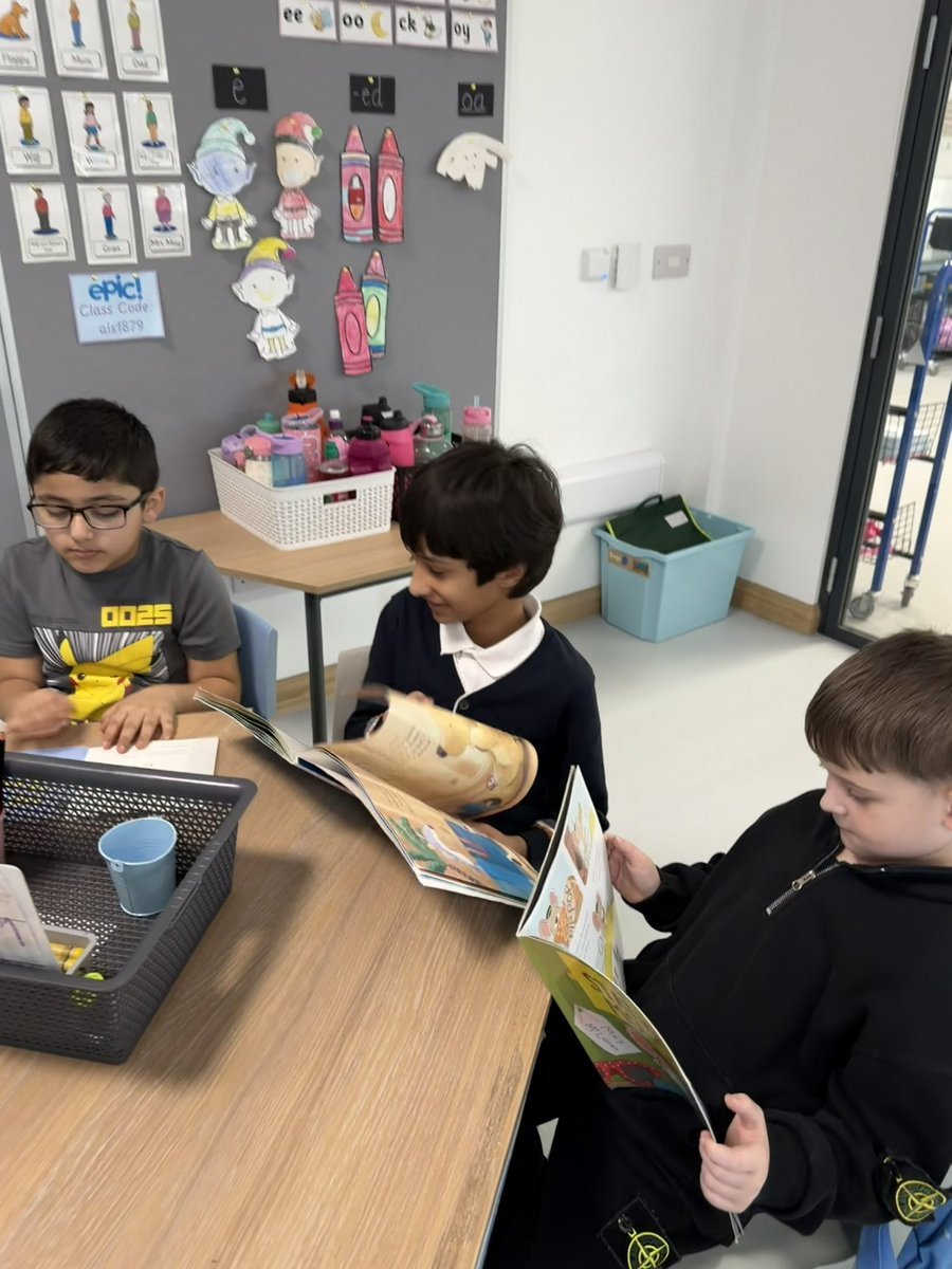 Miss Scott & Room 3 tweet media