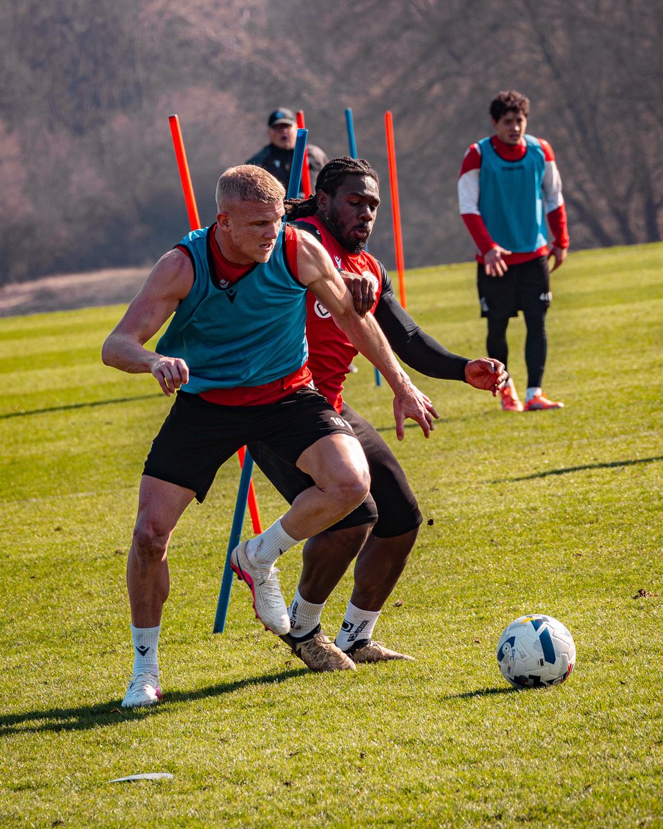 Stevenage FC 🔴⚪ tweet media