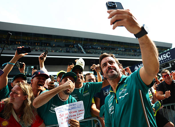 jontorres2's tweet photo. Qué bonito es ver #TwitterF1 a pleno pulmón, sea cual sea la posición de Fernando. 🏎️💨
Hay hambre de carreras e incertidumbre con la normativa. Agradezco a quienes me leéis y a los que atacáis; al final, todos invertís vuestro tiempo en mí. ¡A disfrutar de los Libres! 🏁 https://t.co/Az3CccteJx