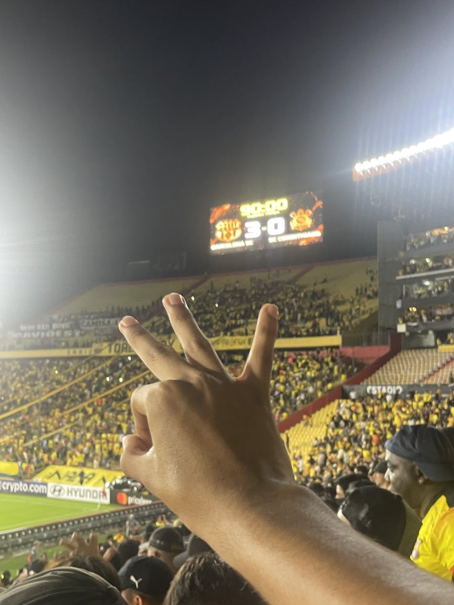 Mattip10_'s tweet photo. Hoy hace un año fui una de las personas más felices de todo el Ecuador, venía atravesando muchos problemas, lo feliz que fui ese día lptm https://t.co/0DS1jGman3