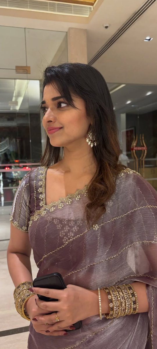 insta_modelz's tweet image. #Sonia ✨

#samantha #sreeleela #rashmika #meenakshichaudhary #rukminivasanth #malavikamohanan #kalyanipriyadarshan #krithishetty #bhagyashriborse #nidhhiagerwal #priyankamohan #poojahegde #mamithabaiju #jananayagan #kritisanon #mrunalthakur #nayanthara #kiaraadvani #trisha