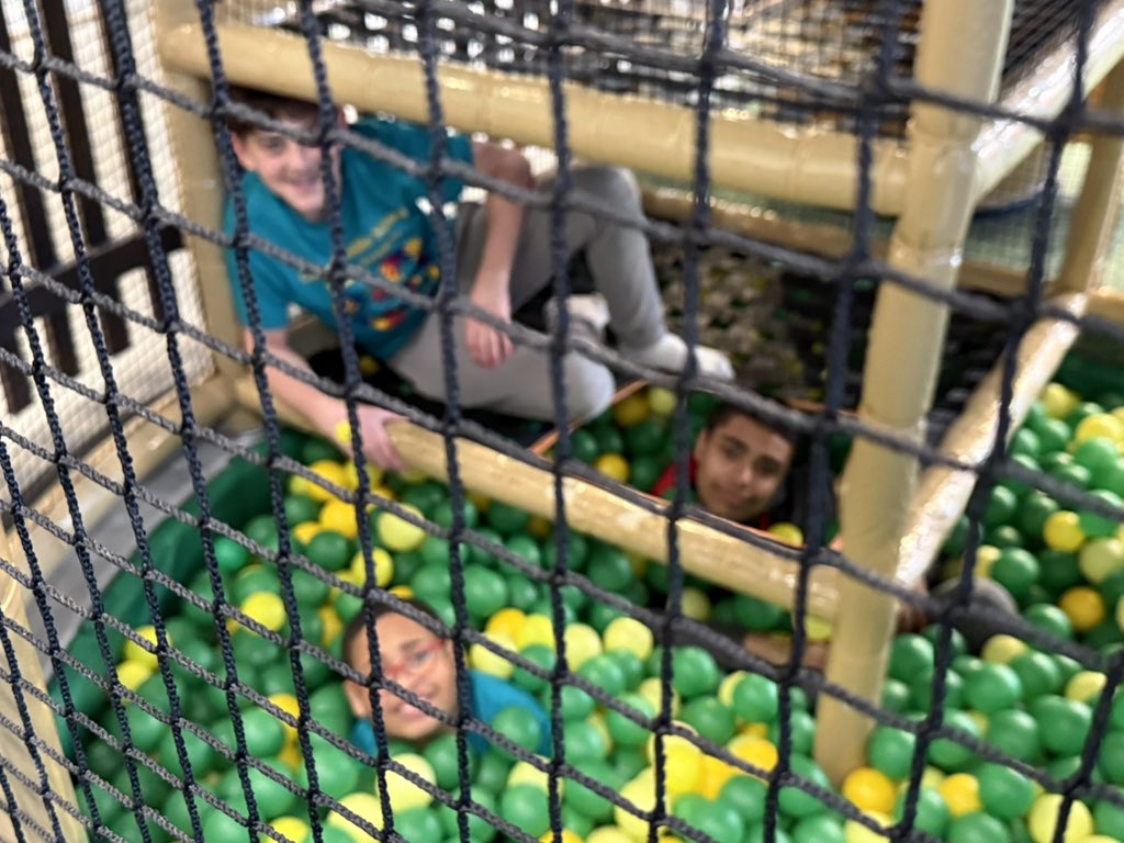 CMS Friday Friends tweet media