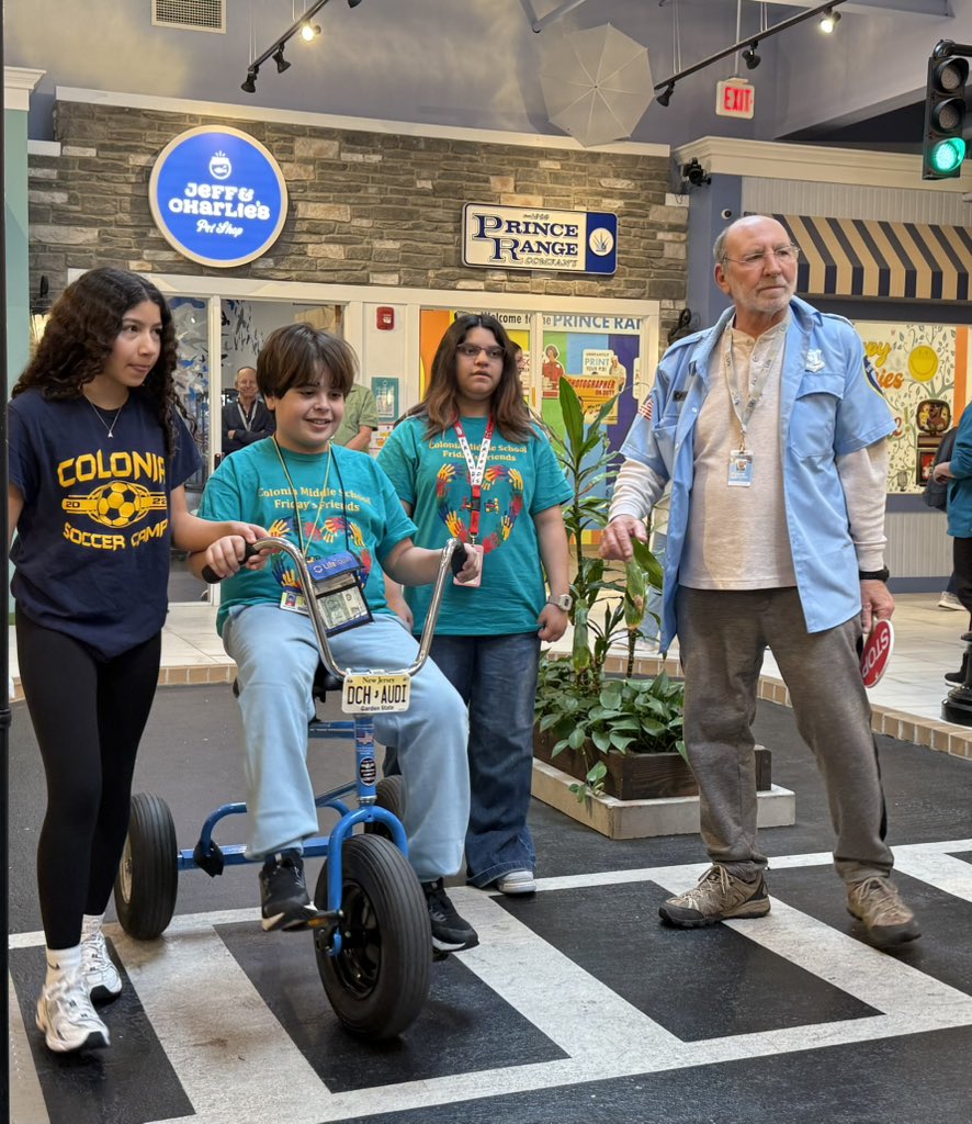 CMS Friday Friends tweet media