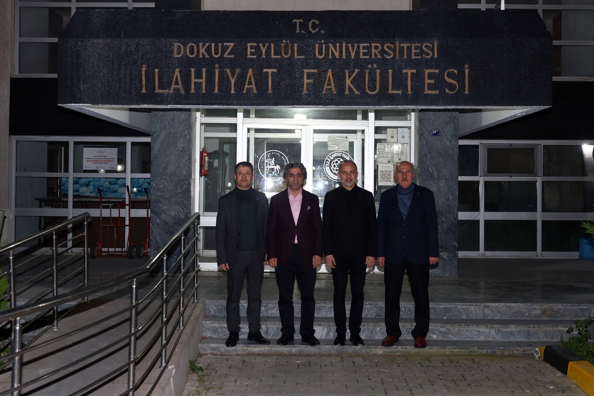 ✨🍽️ İlahiyat Fakültemizin Ev Sahipliğinde İftar Programı Düzenlendi

Dokuz Eylül Üniversitesi İlahiyat Fakültemizin ev sahipliğinde düzenlenen iftar programı; Rektör Yardımcımız Prof. Dr. Mehmet Birhan Yılmaz’ın teşrifiyle gerçekleştirildi. Programa İlahiyat Fakültesi Dekanımız,