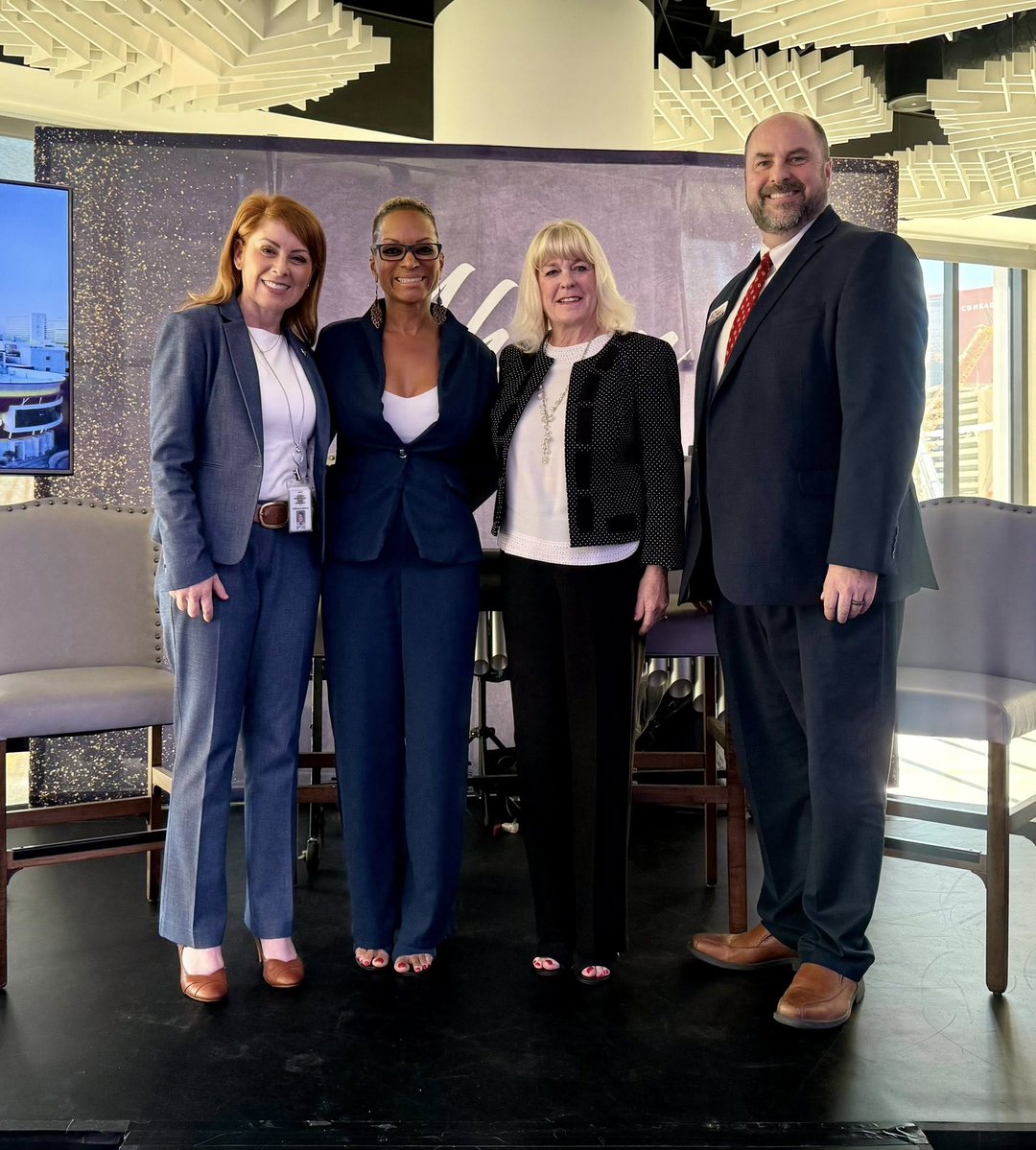 It was an amazing Iconic Joe Brown Luncheon today. I had the pleasure of moderating today’s panel revolving around Human Trafficking. #JoeBrownLuncheon