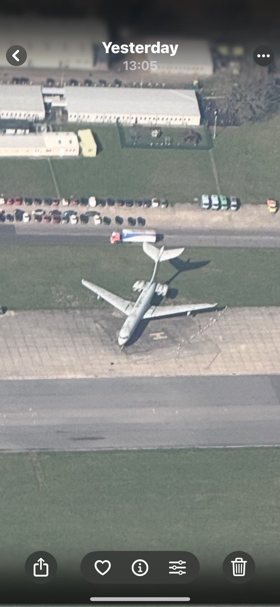 Ian Black tweet media