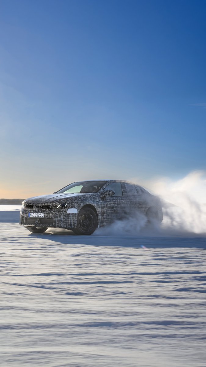 Tim Stevens tweet media