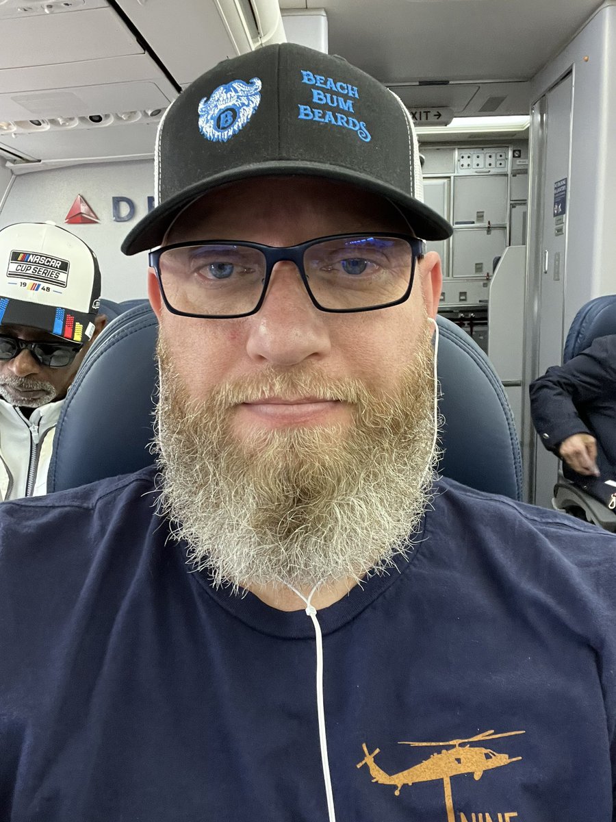 SamSamCigarMan tweet media